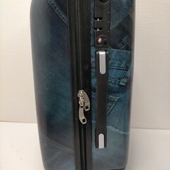 【糸島市内 送料無料】スーツケース キャリーケース　 機内持ち込み可 青　デニム柄　パッチワーク柄 キャリー　スーツケース  軽量 機内持ち込み 旅行 出張 4輪 キャスター付き　ブルー　250929-3Yの画像