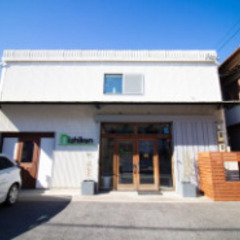 ▼正社員：建築の現場監督【未経験OK】▼ 完全週休2日！希望休も取れて私生活も充実◎ 残業ほぼなし！無理なく働ける環境◎ 女性比率高め！性別問わず活躍できる◎の画像