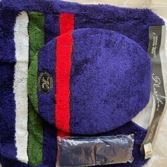 トイレカバーセット(未使用)　赤、青あります　10/5来られる方のみの画像