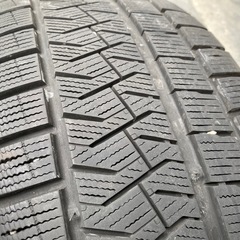 フォード.Ford.純正アルミホイール+スタッドレスタイヤ.18インチ.4本セット.エクスプローラー等の画像
