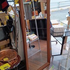 IKEA　TOFTBYN　ミラー　ビッグミラー　全身鏡　ウッドフレーム　姿見　BIG　大きい　木枠　イケア　トフトビーン　ブラウン　サイズ（約）幅75×奥4.5×高165　　■近隣配送無料 買取GO‼　栄和店の画像