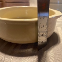 【未使用】食器13個（ピンク8個・クリーム色5個）の画像