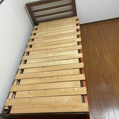 幅さが調整出来るベッドの画像