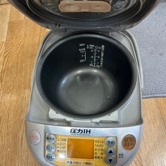 炊飯器の画像