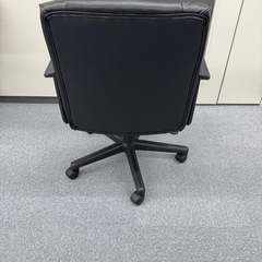 オフィスチェアの画像