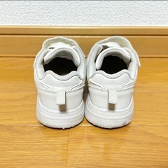 子供用スニーカー 18cmの画像