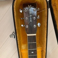 アコースティックギターの画像