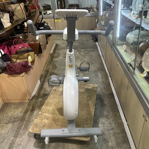 6582 【美品】MERACH エクササイズバイク CC 4 Pro
