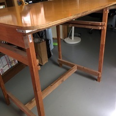 シンプルテーブル
の画像