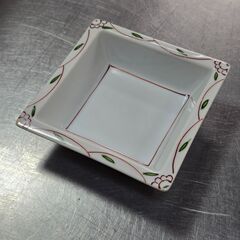 懐石料理などで使っていた器、食器の画像