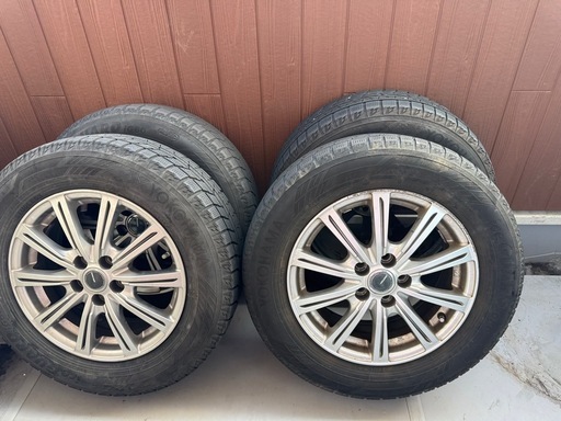 プリウススタッドレスたいタイヤ