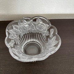 ガラス　花瓶
の画像