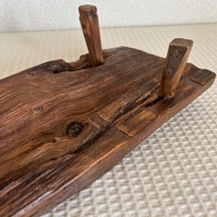 アンティークな木製台　飾り台　自然な木目　ディスプレイ台の画像