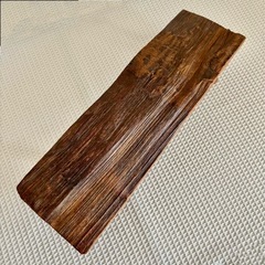 アンティークな木製台　飾り台　自然な木目　ディスプレイ台の画像