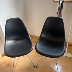 カフェ円形テーブル、イスセットの画像