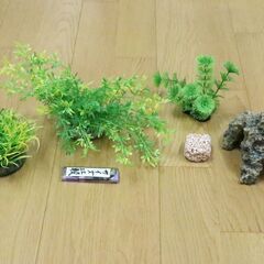 水槽　3個（大）横39㎝×縦25㎝×高28㎝（中）横31.5㎝×縦18㎝×高25㎝（小）横14.5㎝×縦14.5㎝×高15㎝　中古品の画像