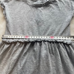 babygap ベビーギャップ ワンピ 105 子供服105 女の子 グレー 半袖ワンピース ワンピースの画像