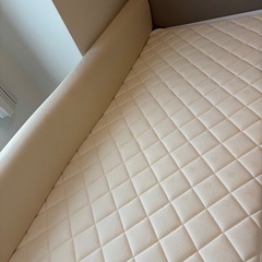 ヘッドレスシングルベッドの画像