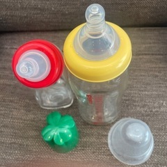 哺乳瓶2本　産褥パッド10枚　ピュアレーンの画像