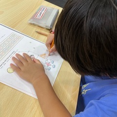 子ども向け英会話教室、学習塾講師の画像