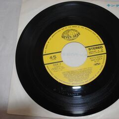 [1547] ランボー サントラ盤 レコード ダン・ヒル K07S-9009の画像