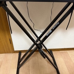 🎹 電子キーボード（スタンド付き）の画像