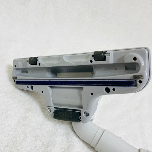 美品高年式　日立紙パック式電気掃除機　CV-F50 2024年製