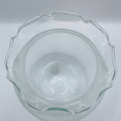 可愛いガラスの金魚鉢です。美品　高さ15センチほどです😃の画像