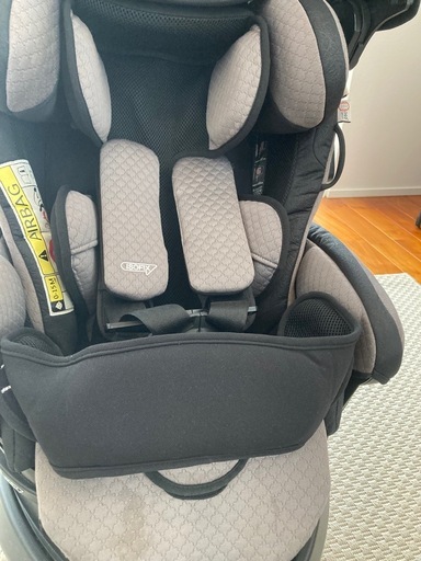 アップリカ　フラディア　グロウ　ISOFIX 360° セーフティーシリーズ