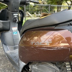 原付50cc HONDAタクト　茶色の画像