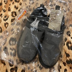 新品 無印良品「疲れにくい防水シューズ」グレー スエード調スリッポン 23.5の画像