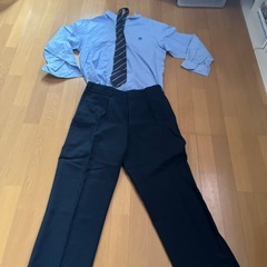 桜ヶ丘高校の制服の画像
