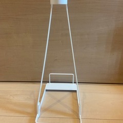 美品　山崎実業　tower スティッククリーナースタンドの画像