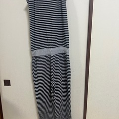 ストライプ ジャンプスーツの画像