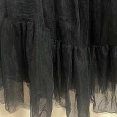 ブラックチュールスカートの画像