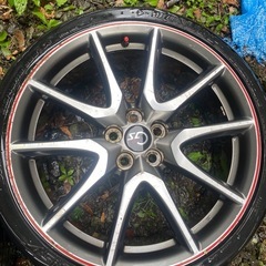 30プリウスG's 純正ホイール 18インチ 7.5J　赤ライン タイヤ使用不可の画像