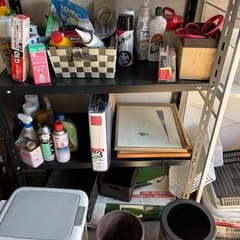 【中古/現状/新宮町】雑貨、事務用品、絵画、洗剤などいろいろ その2の画像