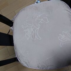 椅子の座布団　クッション　５枚の画像