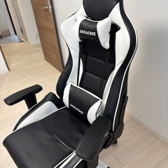 ゲーミングチェアの画像