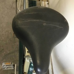 h-146△ q 岐阜発/ サンヨー/ ENACLE/ 電動アシスト自転車/ 26インチ/3段変速/充電器付き/ 走行確認/ タイヤひび割れあり/ 現状品/ R7.9/22 △の画像