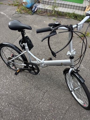 良品 キャプテンスタッグ 20インチ 折り畳み自転車 6段変速