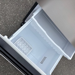 極美品 保証残有り HITACHI 日立 265L 3ドア冷蔵庫 R-27SV 2023年製 ライトゴールド 右開きの画像