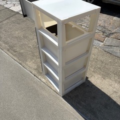 4段ケースの画像