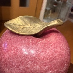 りんご　ペーパーウェイトの画像