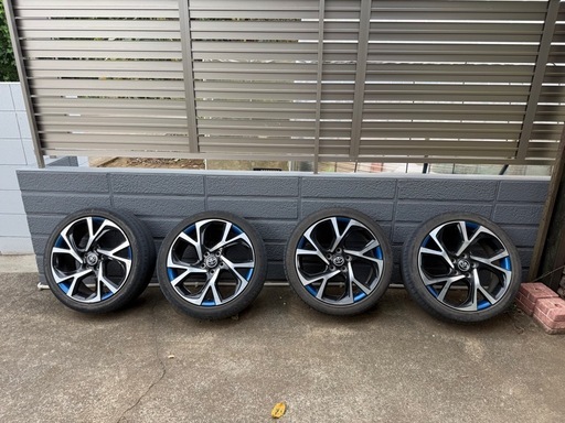 CH-R 純正ホイール　18インチ　タイヤ付き(要交換)