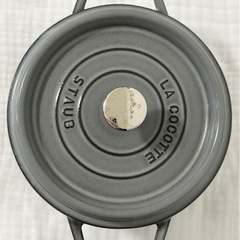 staubピコ・ココットラウンド　グラファイトグレー20cmの画像