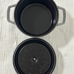 staubピコ・ココットラウンド　グラファイトグレー20cmの画像