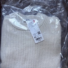 [新品未使用]uniqlo ウォッシャブルソフトニットクルーセーターの画像
