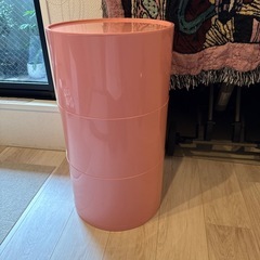 ピンク　キャビネットの画像
