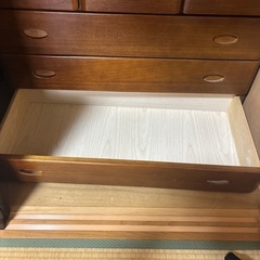 4段タンスの画像